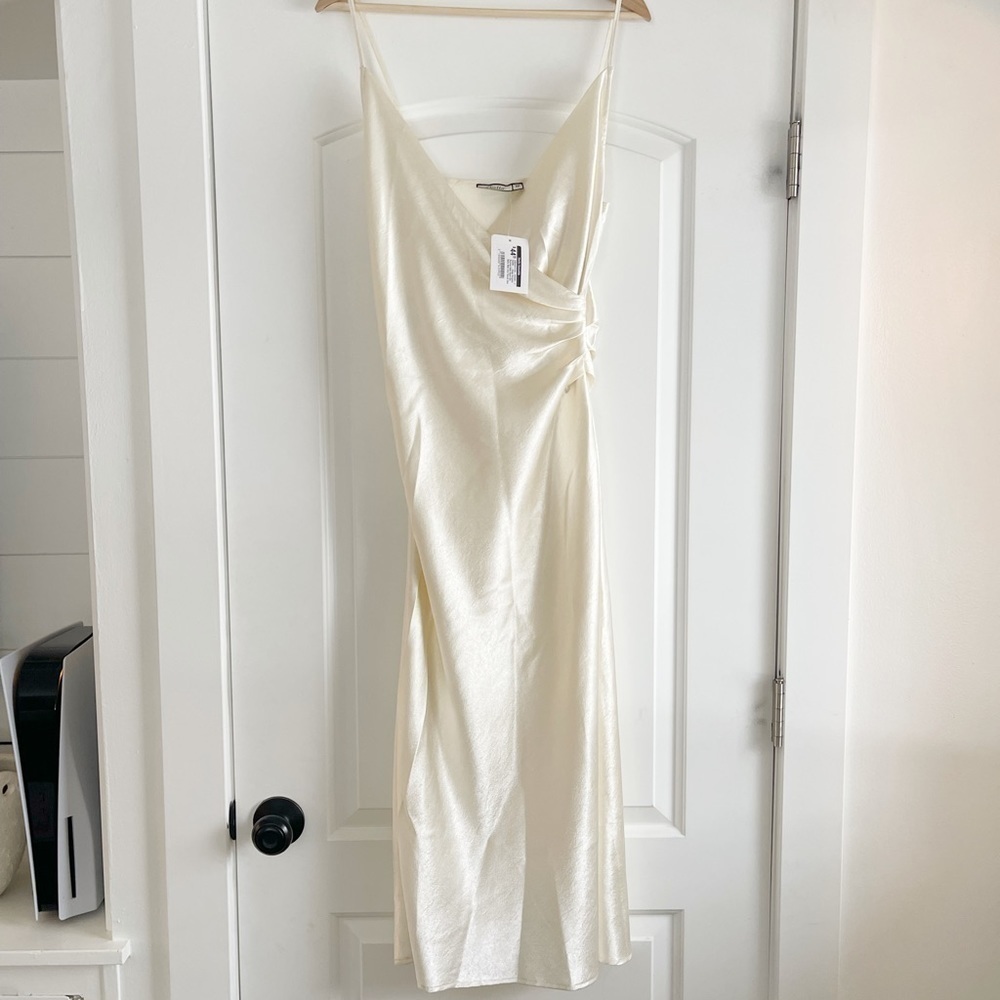 2Bella Satin Side Ruched Midi Dress French Vanilla - M